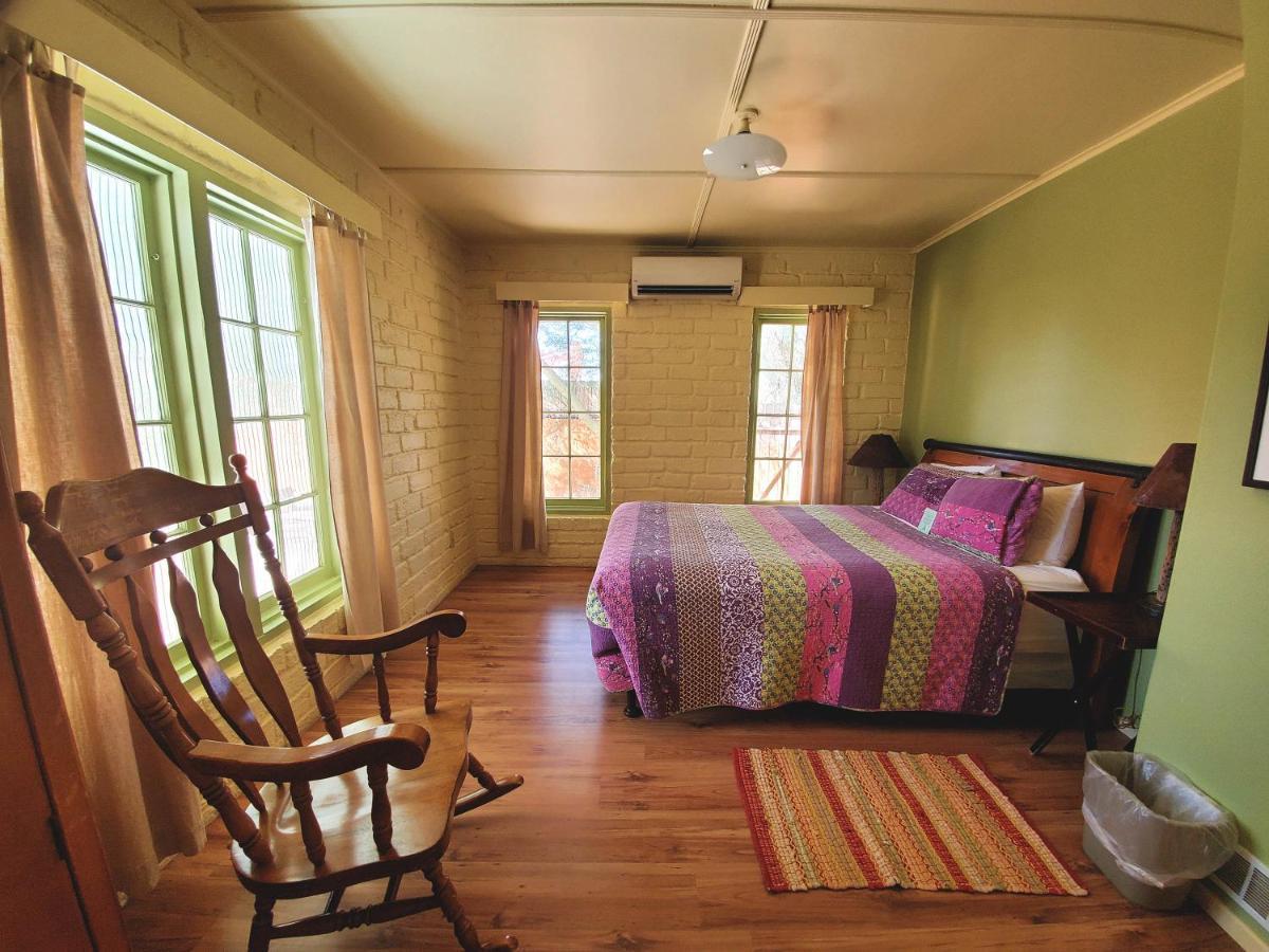 29 Palms Inn Twentynine Palms Bagian luar foto